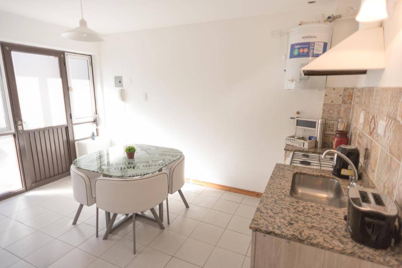 Apartamentos Quinta Seccion Mendoza Bagian luar foto